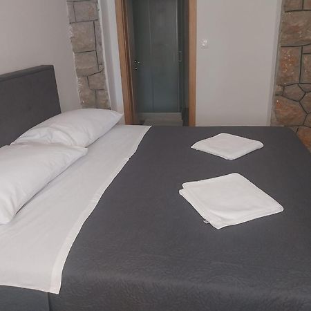 Apartmani I Sobe Grga Starigrad Paklenica Zewnętrze zdjęcie