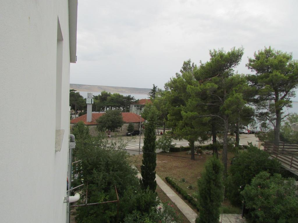 Apartmani I Sobe Grga Starigrad Paklenica Pokój zdjęcie