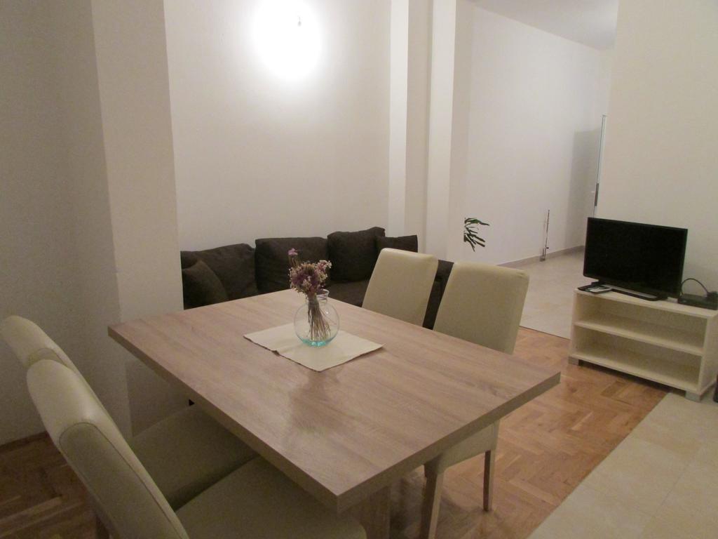 Apartmani I Sobe Grga Starigrad Paklenica Pokój zdjęcie