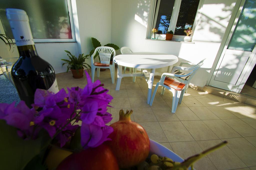 Apartmani I Sobe Grga Starigrad Paklenica Zewnętrze zdjęcie
