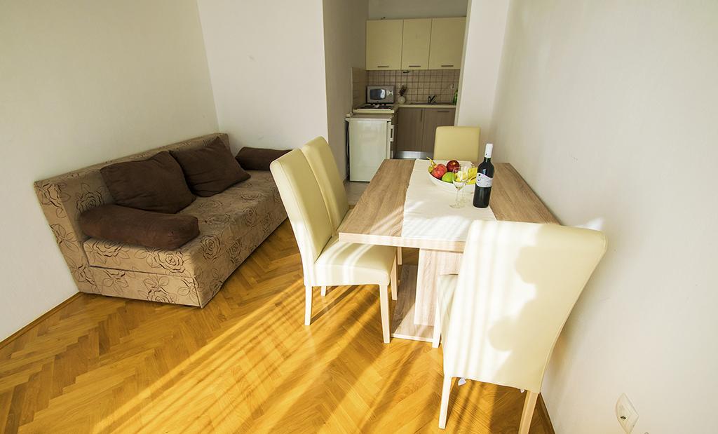 Apartmani I Sobe Grga Starigrad Paklenica Zewnętrze zdjęcie