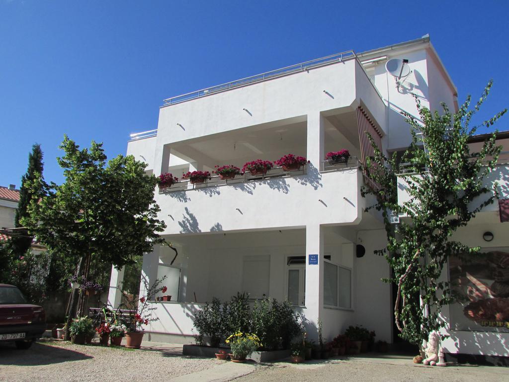 Apartmani I Sobe Grga Starigrad Paklenica Zewnętrze zdjęcie