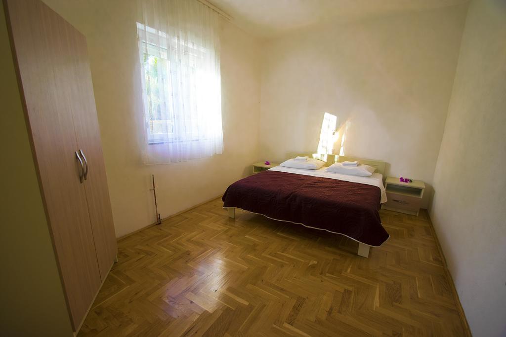 Apartmani I Sobe Grga Starigrad Paklenica Zewnętrze zdjęcie