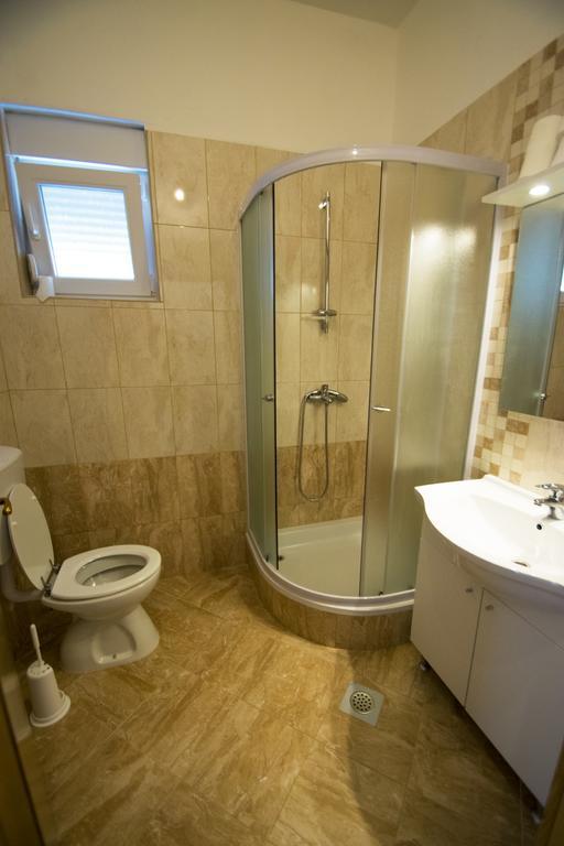 Apartmani I Sobe Grga Starigrad Paklenica Zewnętrze zdjęcie